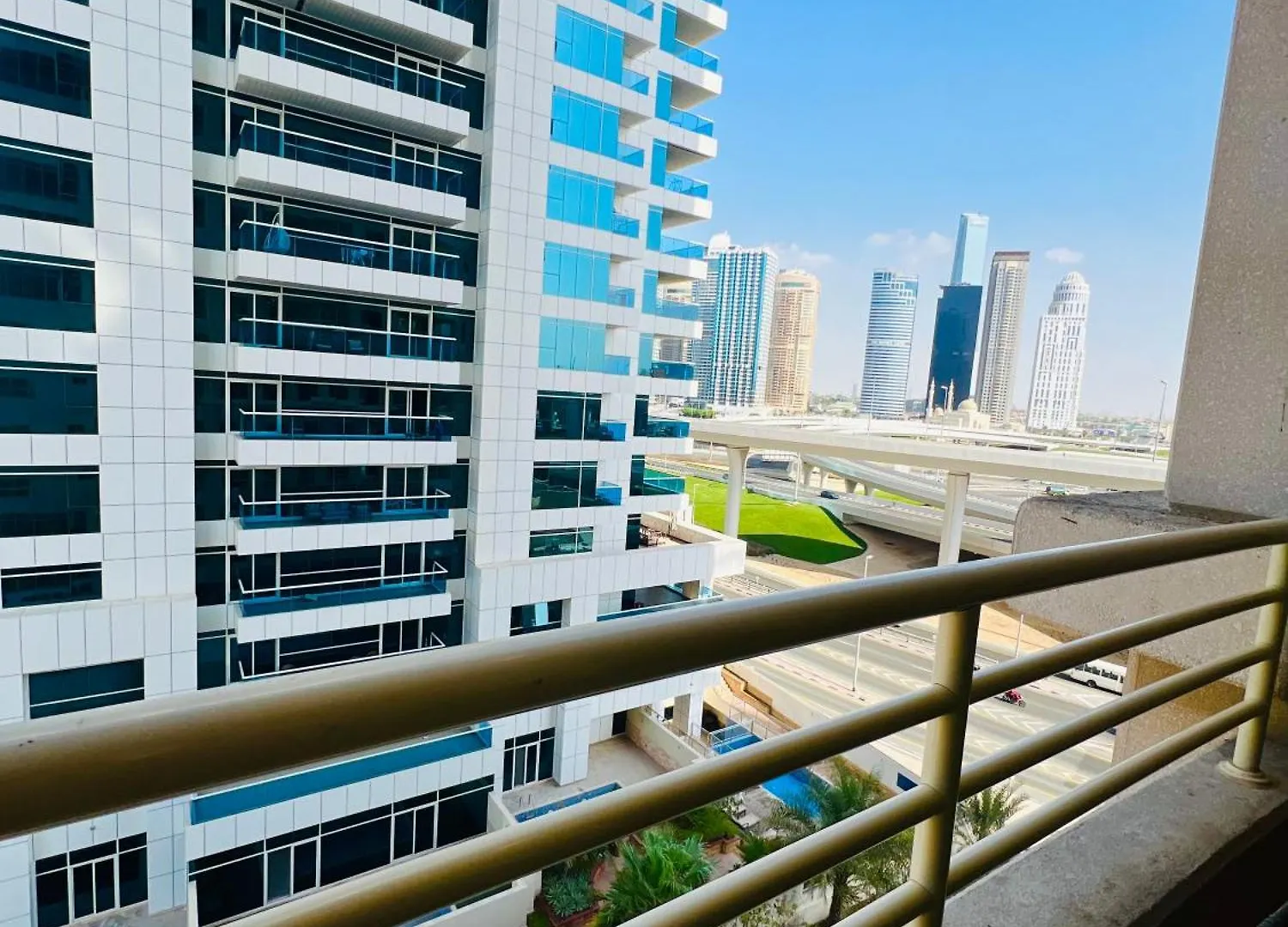 Dubai Marina, Beach And Metro 0*,  United Arab Emirates