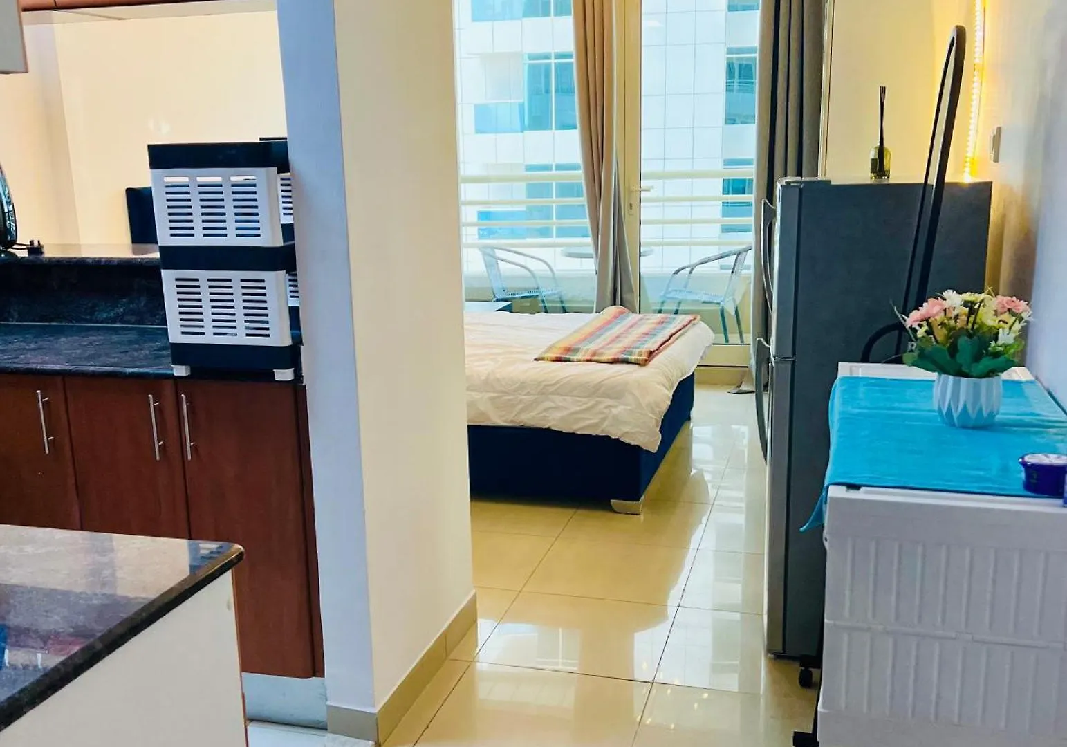 Dubai Marina, Beach And Metro Apartment